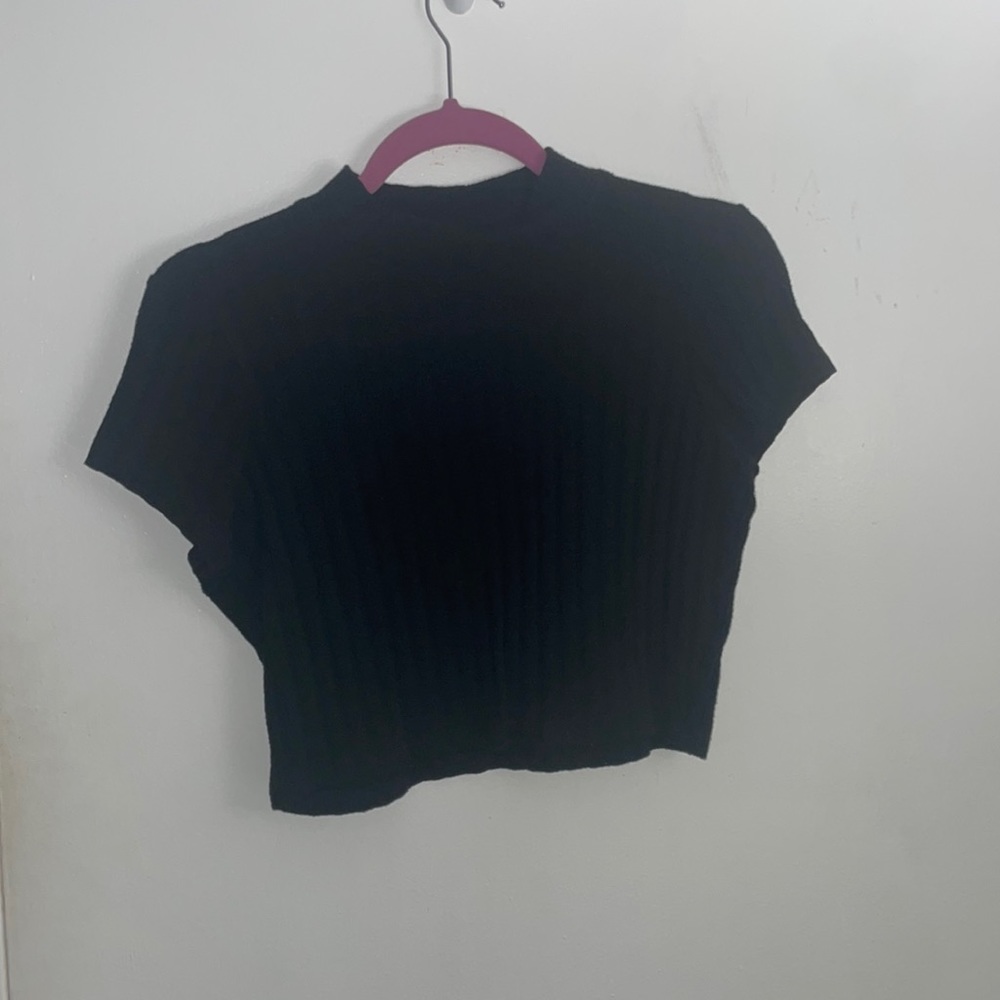 black cotton on cropped top size medium